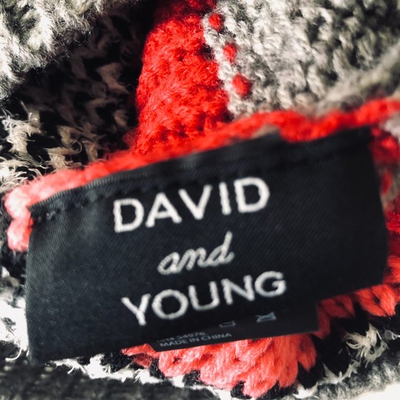 DAVID & YOUNG Child's Penguin Knit Hat with Pompom NWT - Picture 5 of 5